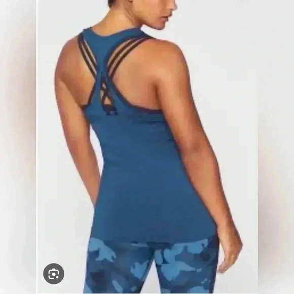 Athleta Limitless Keyhole Tank size Small - Picture 2 of 4